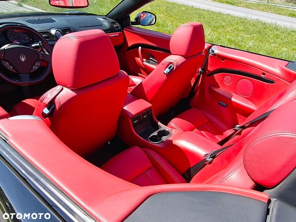 Maserati GranCabrio Sport - 37