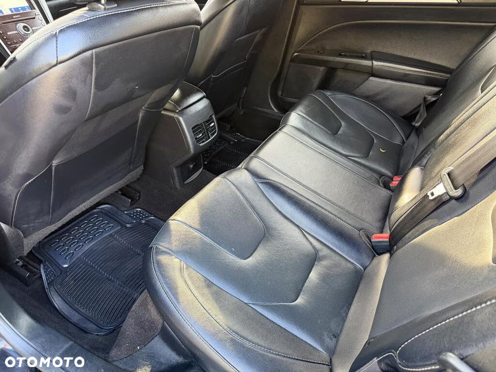 Ford Fusion - 11