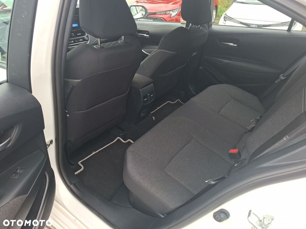 Toyota Corolla - 12