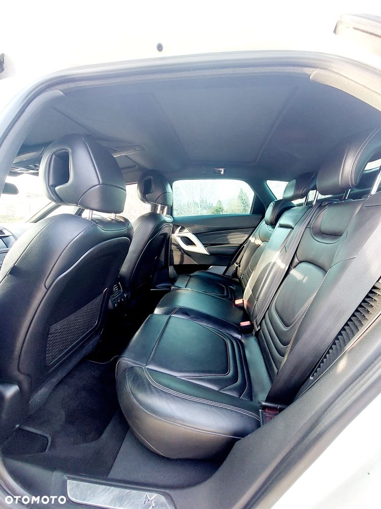 Citroën DS5 2.0 HDi Hybrid4 SoChic MCP - 17