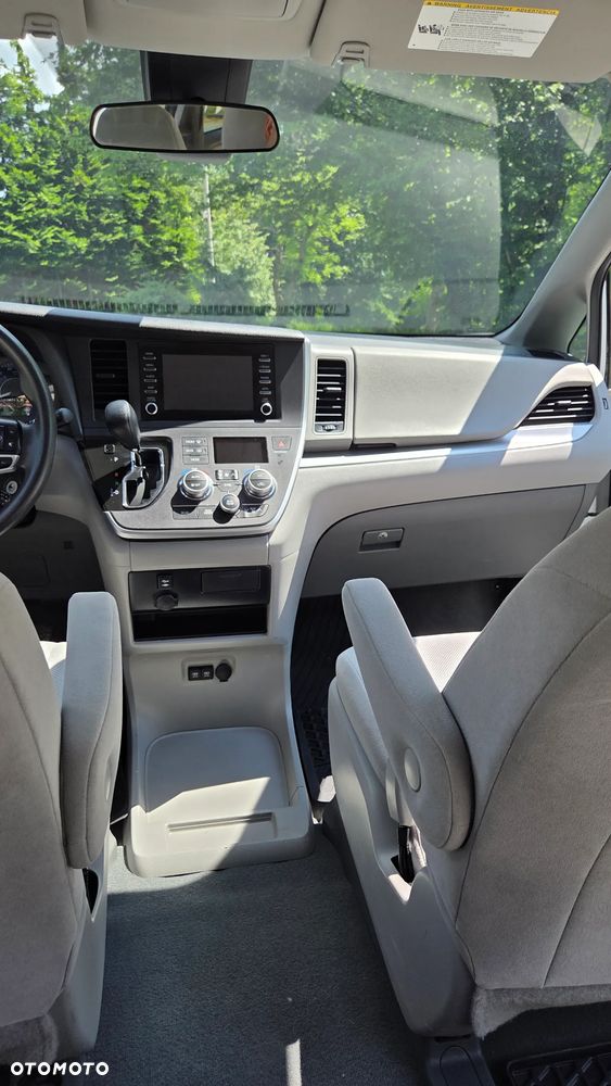 Toyota Sienna - 33