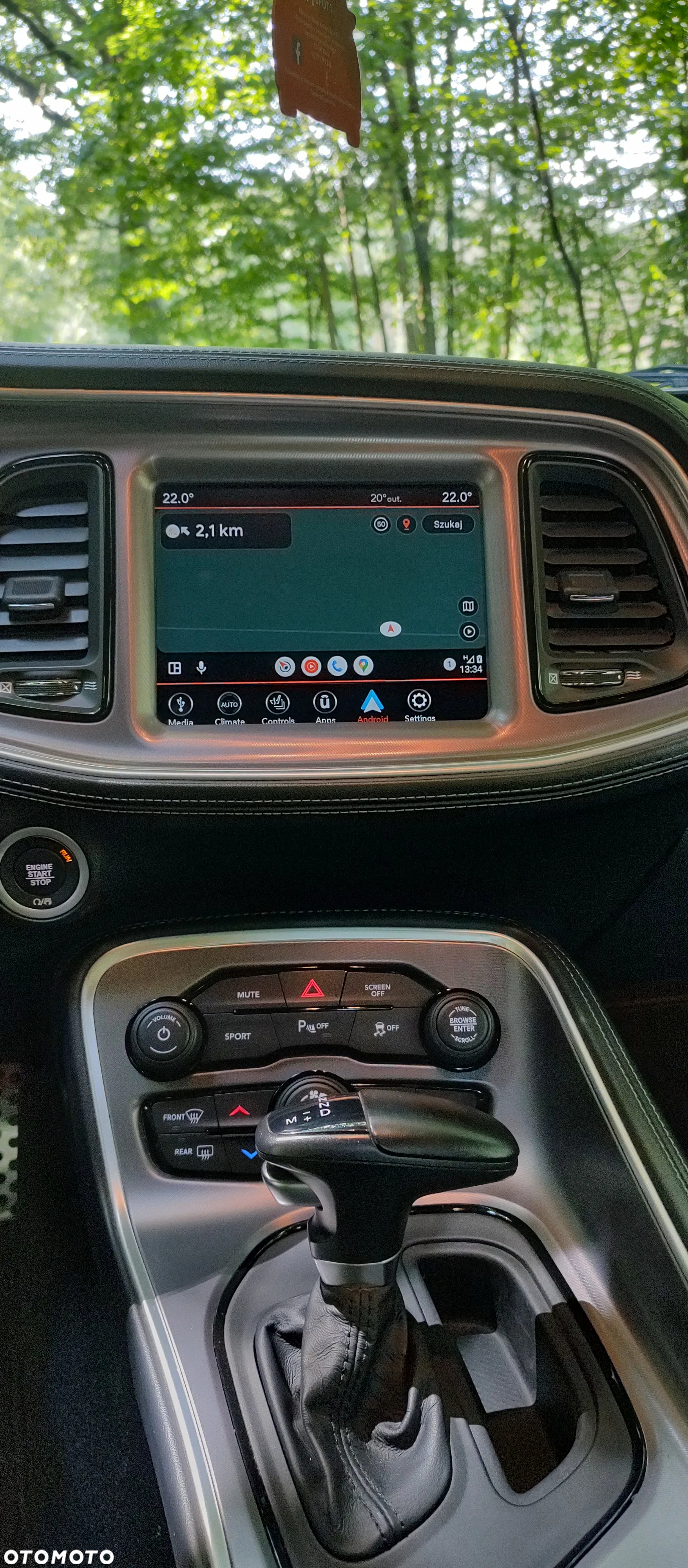 Dodge Challenger - 8