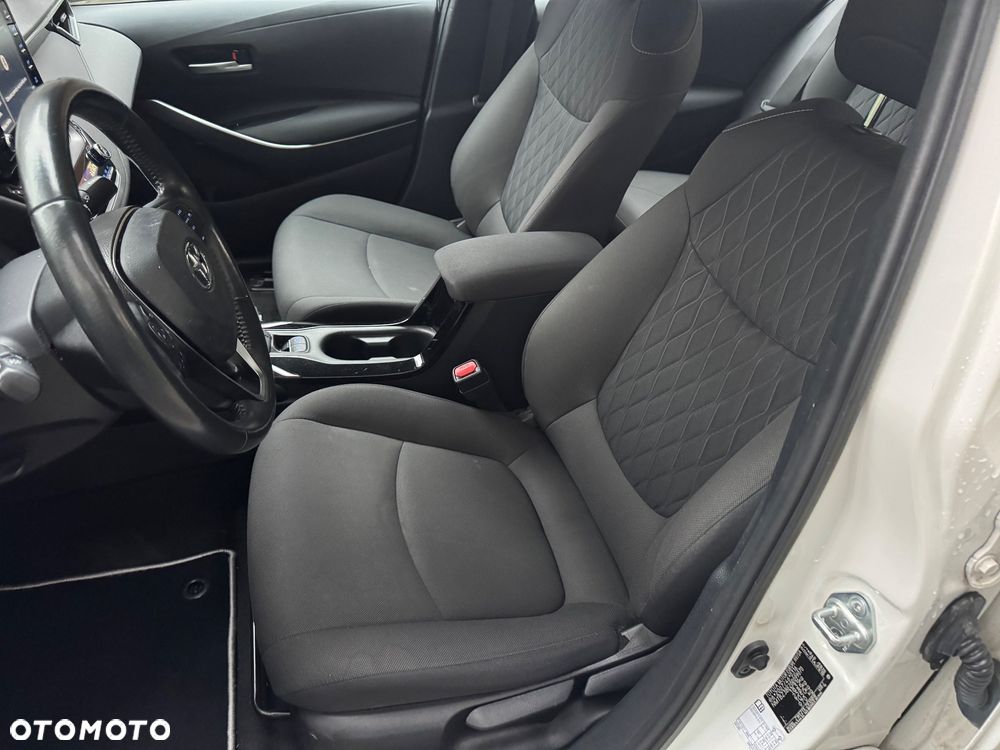 Toyota Corolla 1.8 Hybrid Comfort - 30