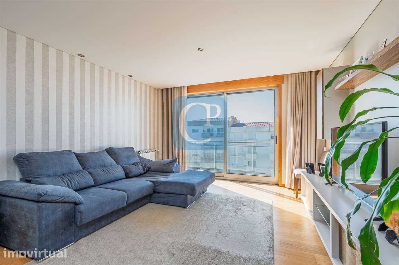 Apartamento T2 como novo e com varanda em Águas Santas, Maia - Grande imagem: 2/26