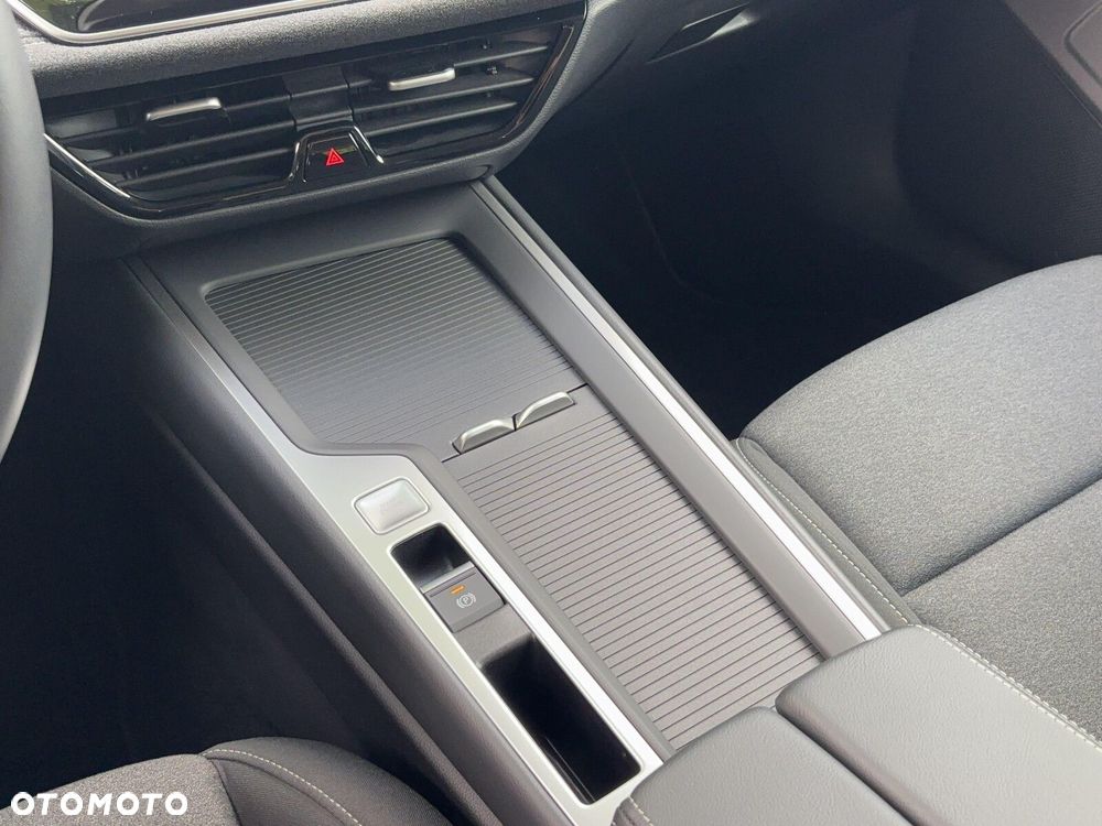Volkswagen Passat Variant 2.0 TDI SCR DSG - 29