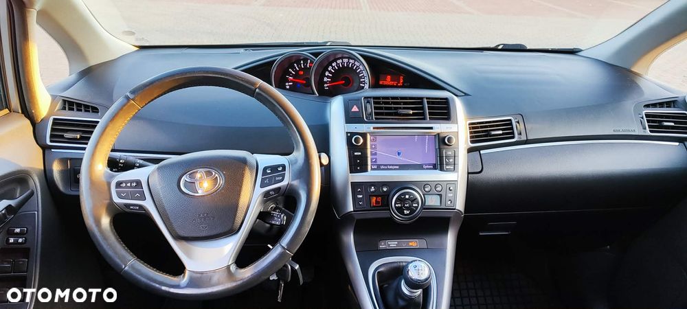Toyota Verso 2.0 D-4D Active 7os - 15