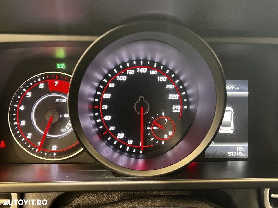 Hyundai Elantra 1.6 l 123 CP 6MT Classic - 10