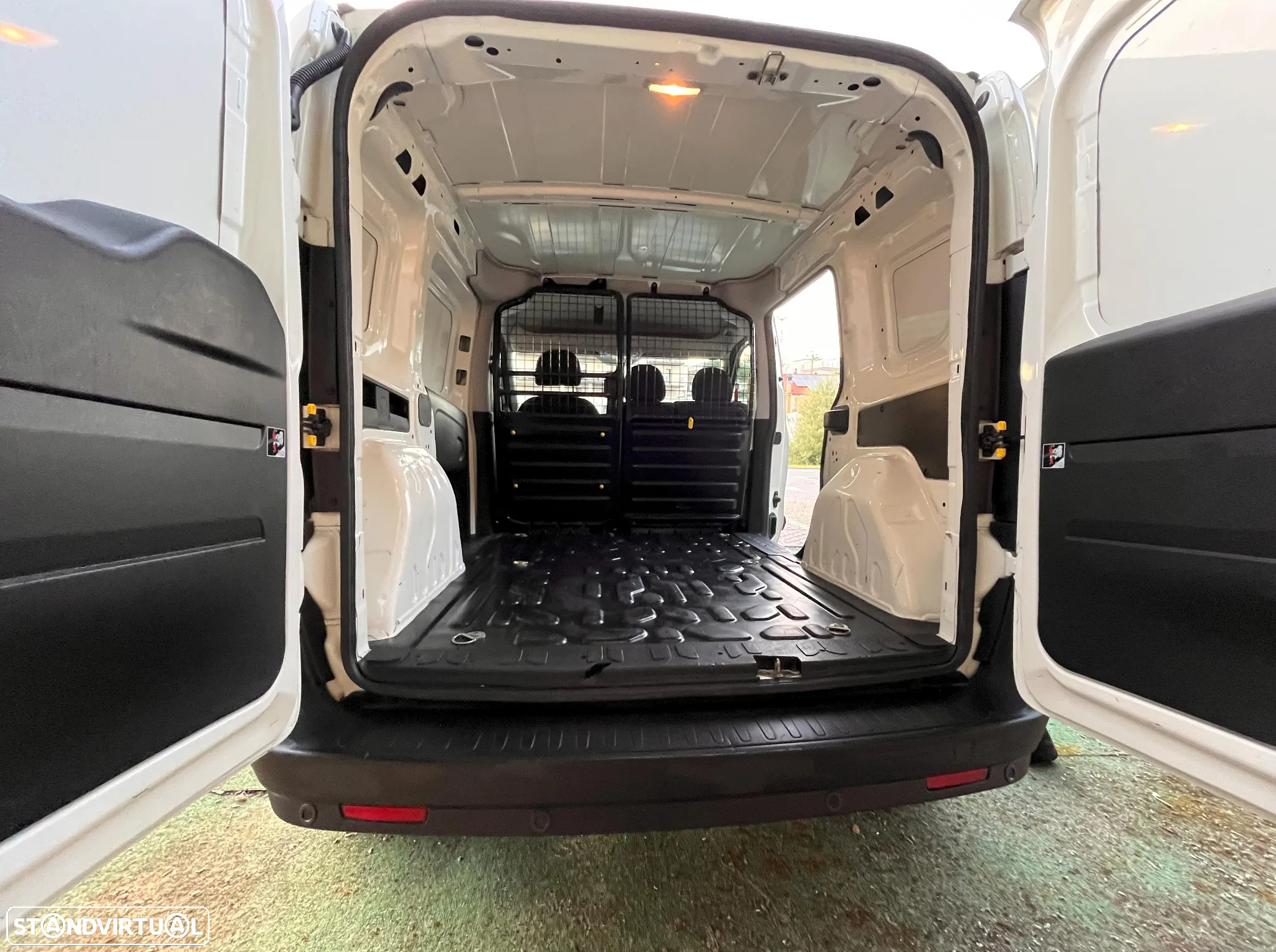 Fiat Doblò 1.3 Multijet Easy 3 Lugares - 8