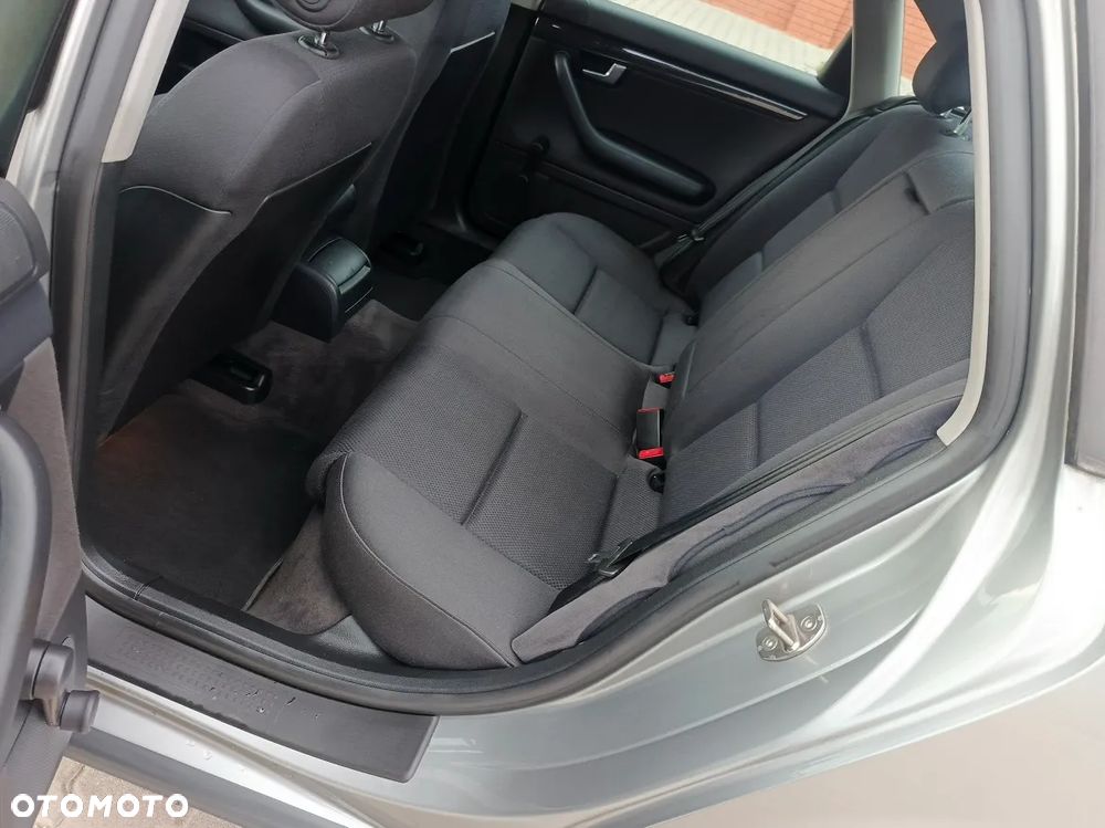 Audi A4 Limousine - 24