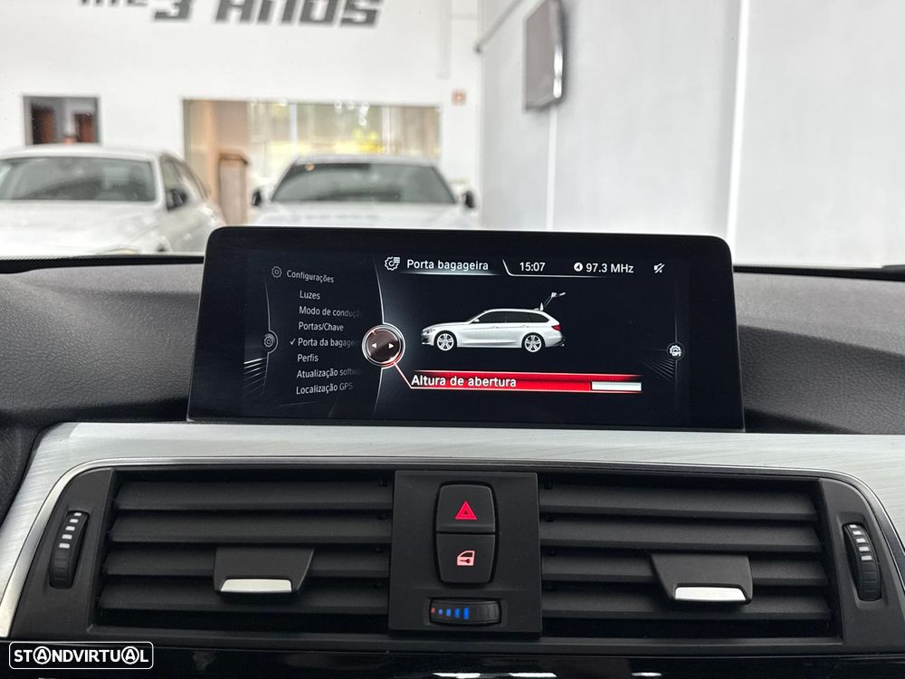 BMW 320 d xDrive Pack M Auto - 35