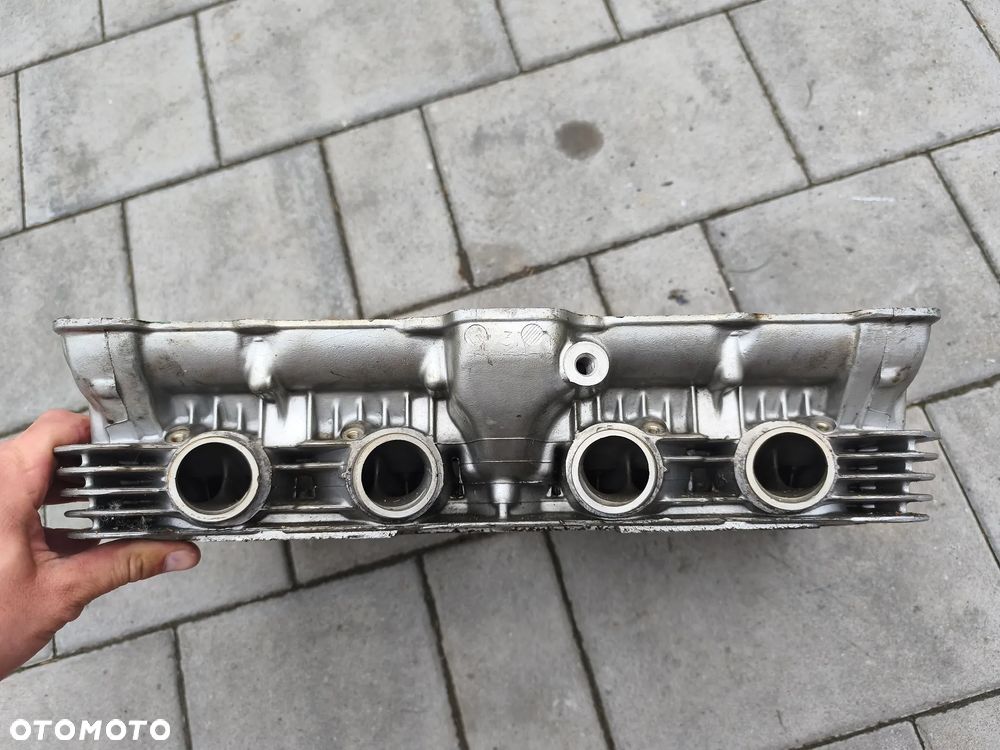 Głowica, zawory Honda CB 750 Boldor - 13