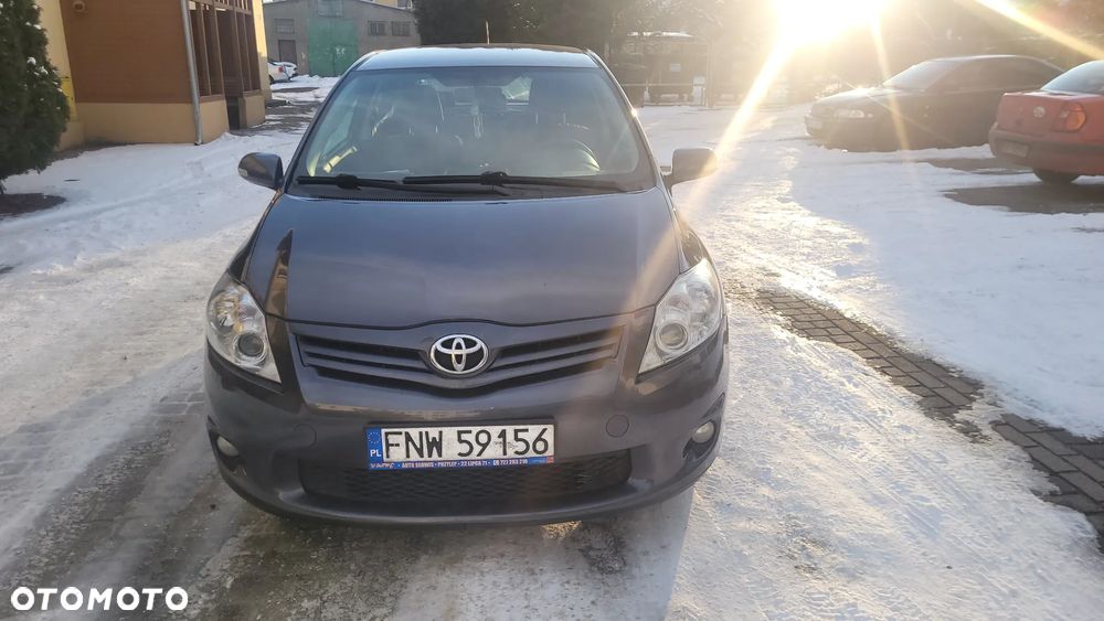 Toyota Auris 2.0 D-4D - 5
