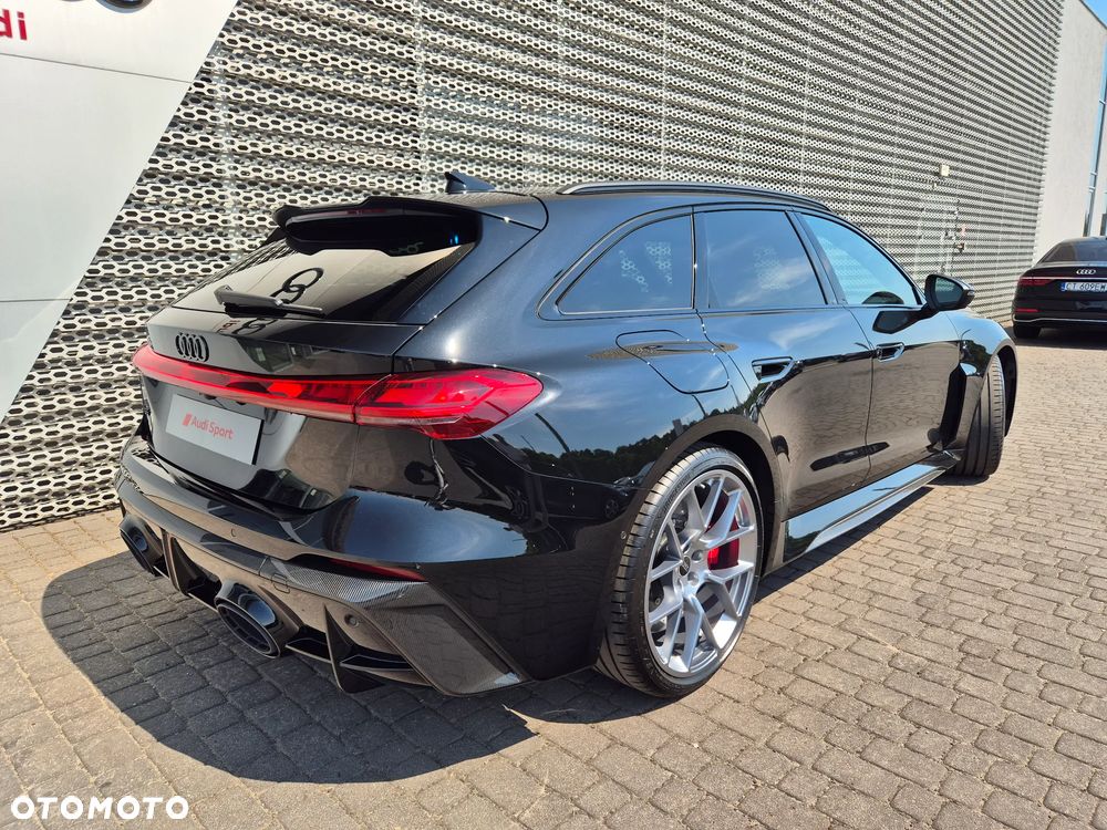 Audi RS5 Avant - 9