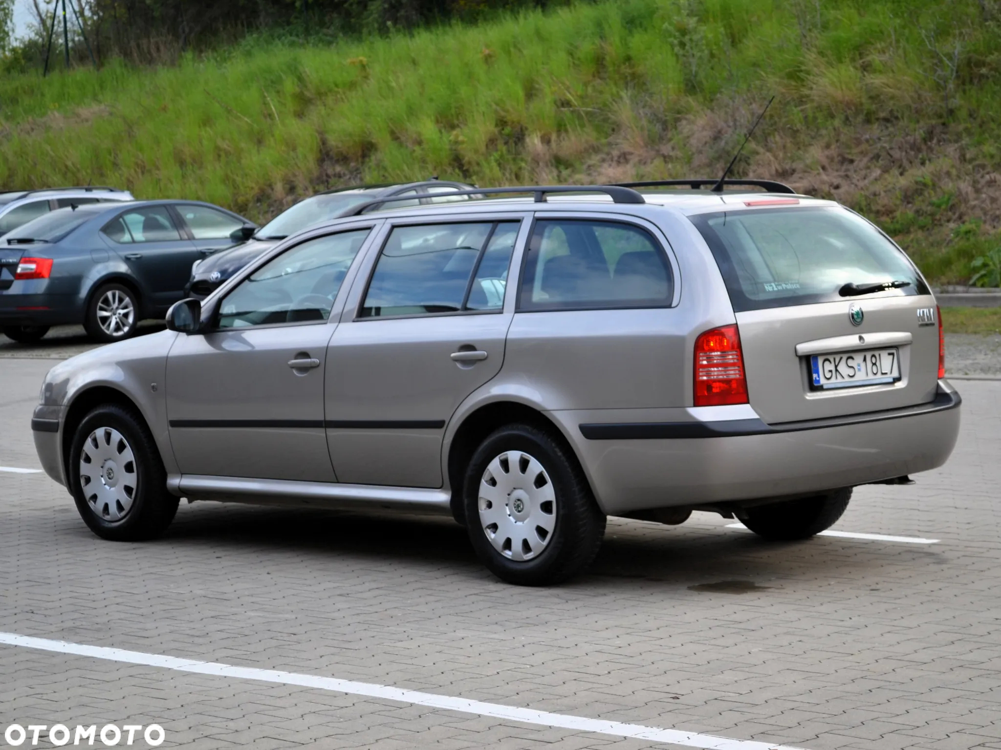 Skoda Octavia 1.6 Tour Plus Ice - 4