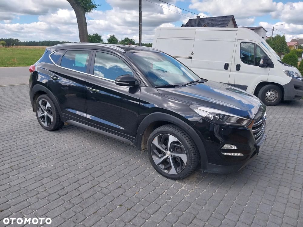Hyundai Tucson 1.7 CRDI BlueDrive Style 2WD - 2