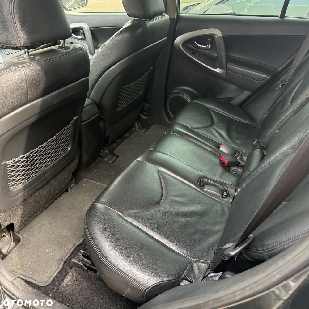 Toyota RAV4 - 23