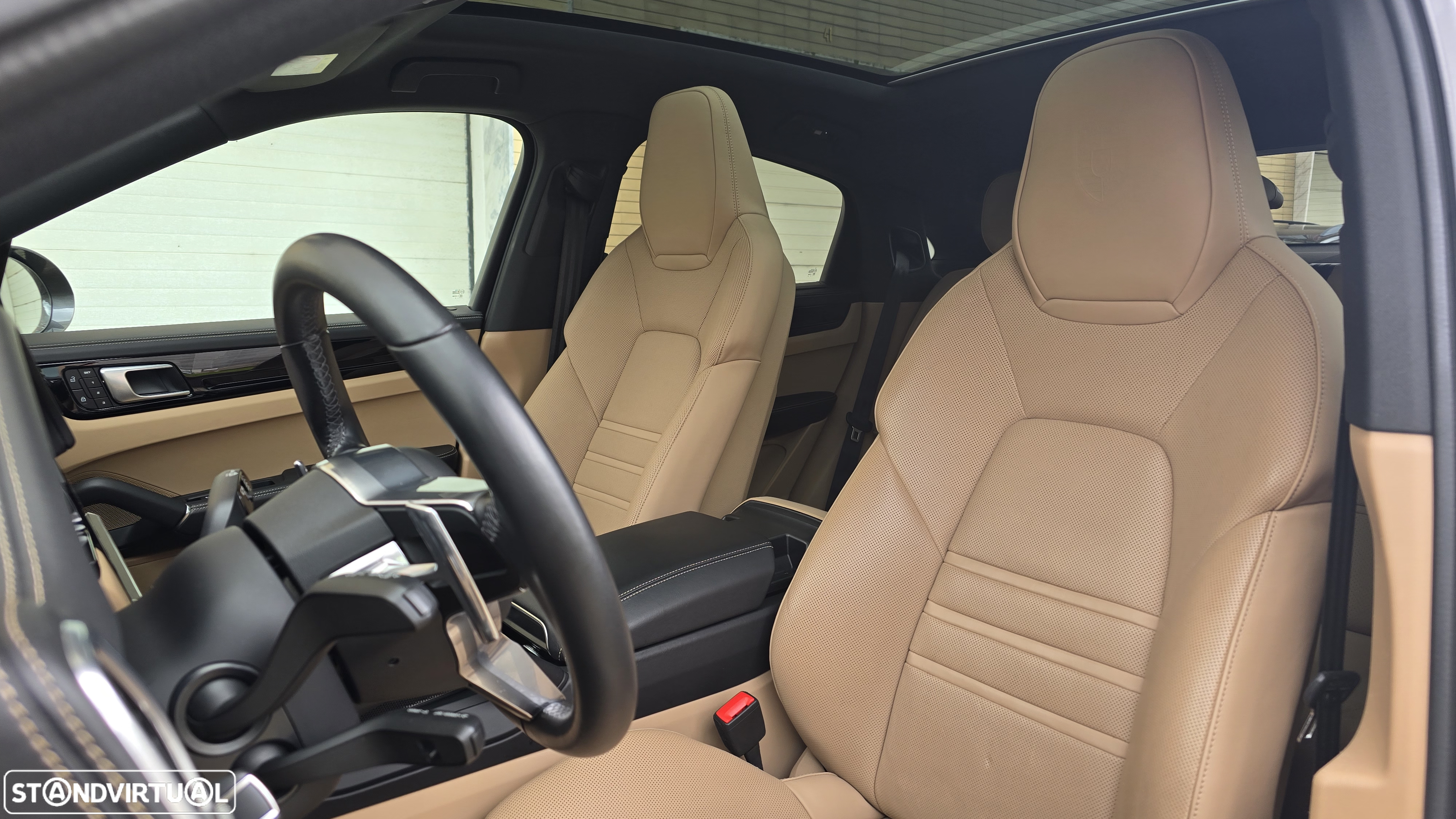 Porsche Cayenne Coupé E-Hybrid - 16