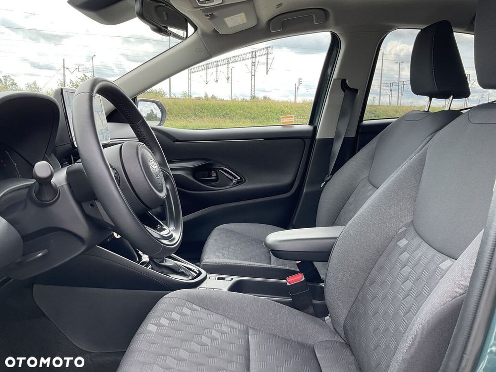 Toyota Yaris Hybrid 1.5 Style - 13