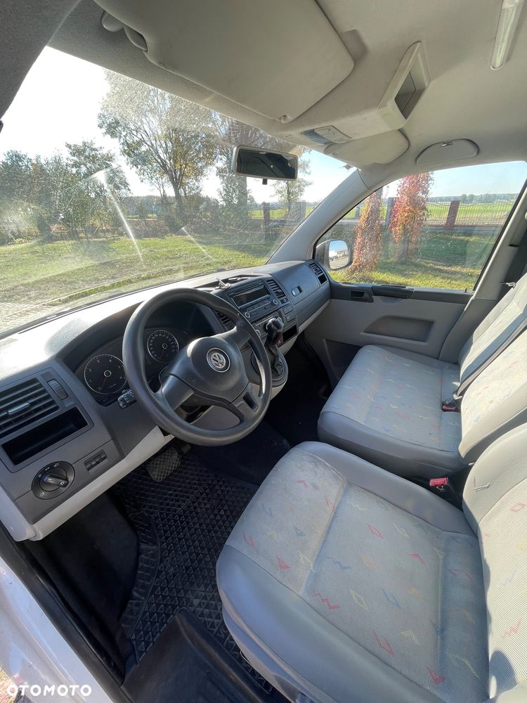 Volkswagen Transporter - 9