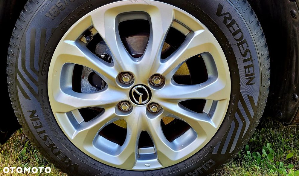 Mazda 2 - 15