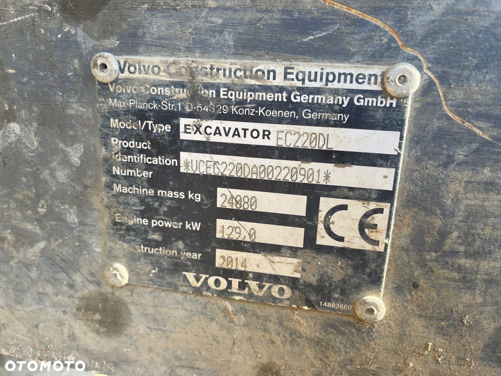 Volvo EC 220 DL - 12