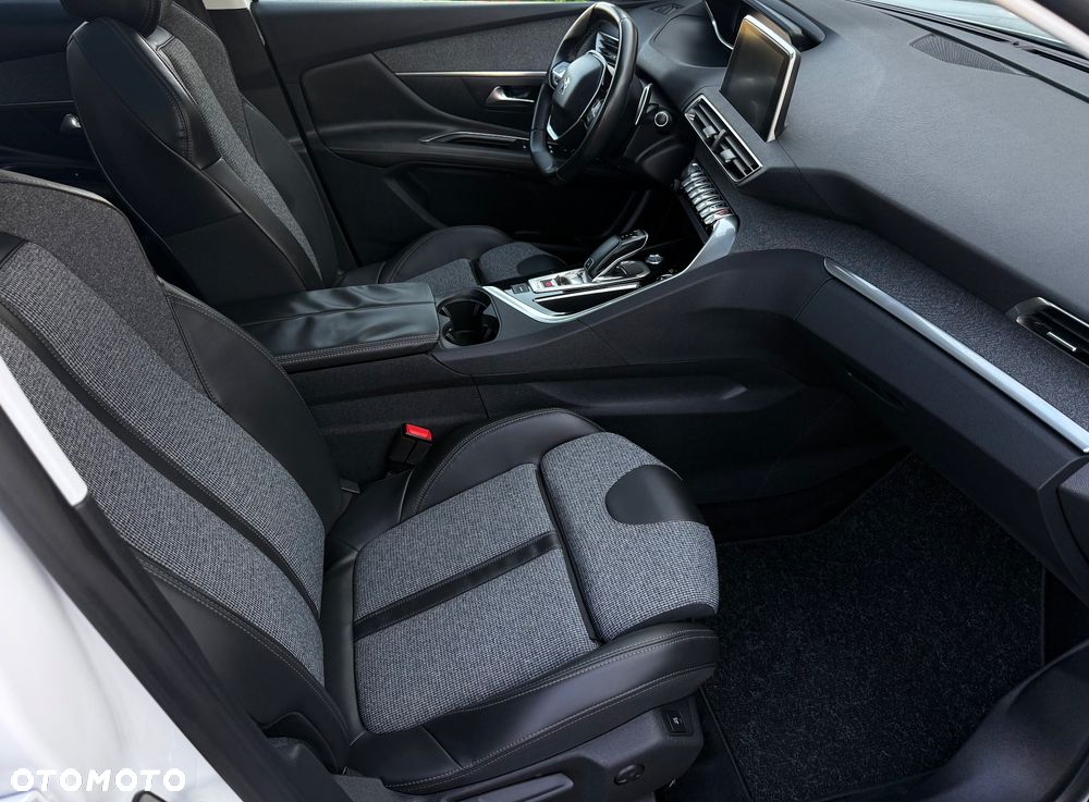 Peugeot 3008 BlueHDi 180 Stop & Start EAT8 Allure - 31