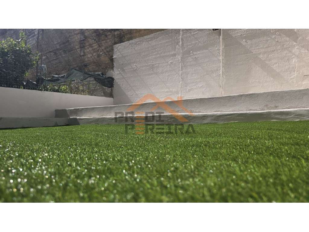 Situado em Sacavém, apartamento T1+1, totalmente remodelado. - Grande imagem: 5/28