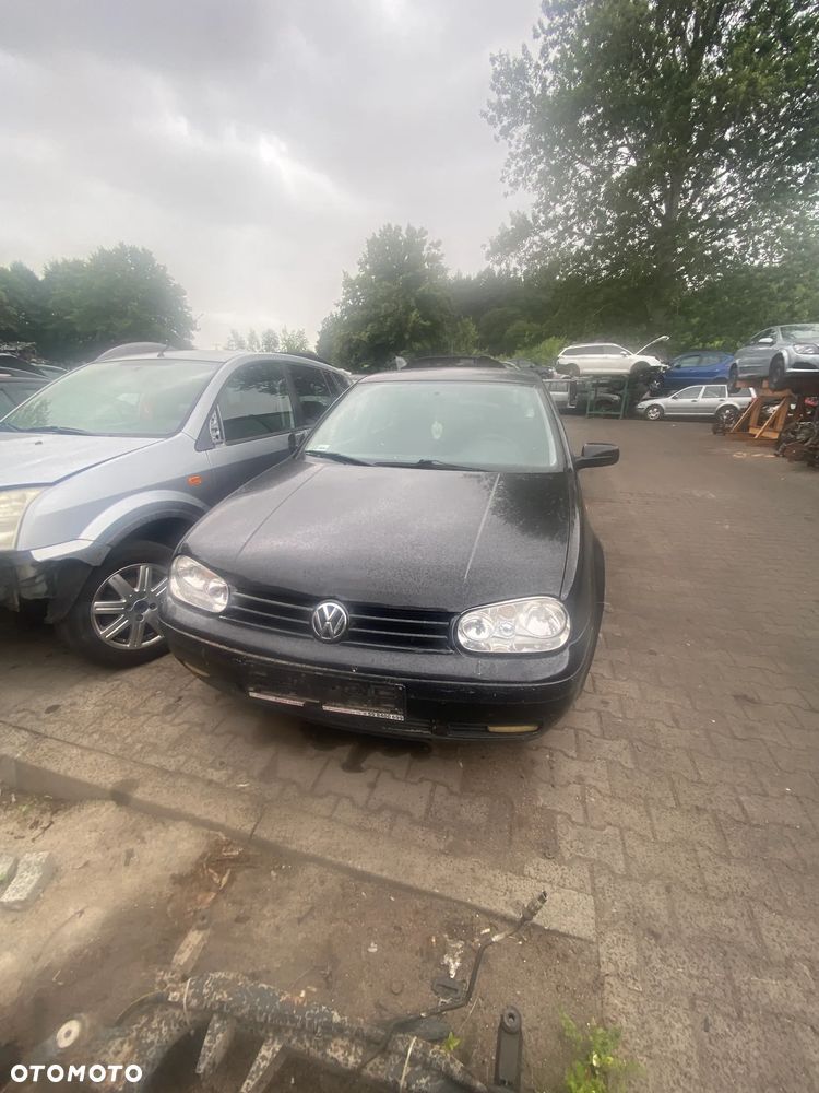VW Golf 4 na części - 1