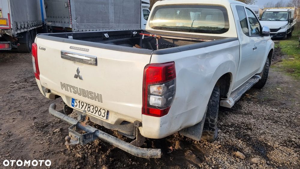 Mitsubishi L200 - 2