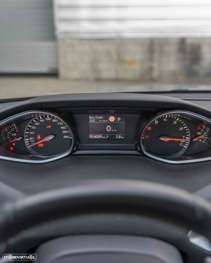 Peugeot 308 PureTech 130 GPF EAT8 Stop & Start Allure - 18