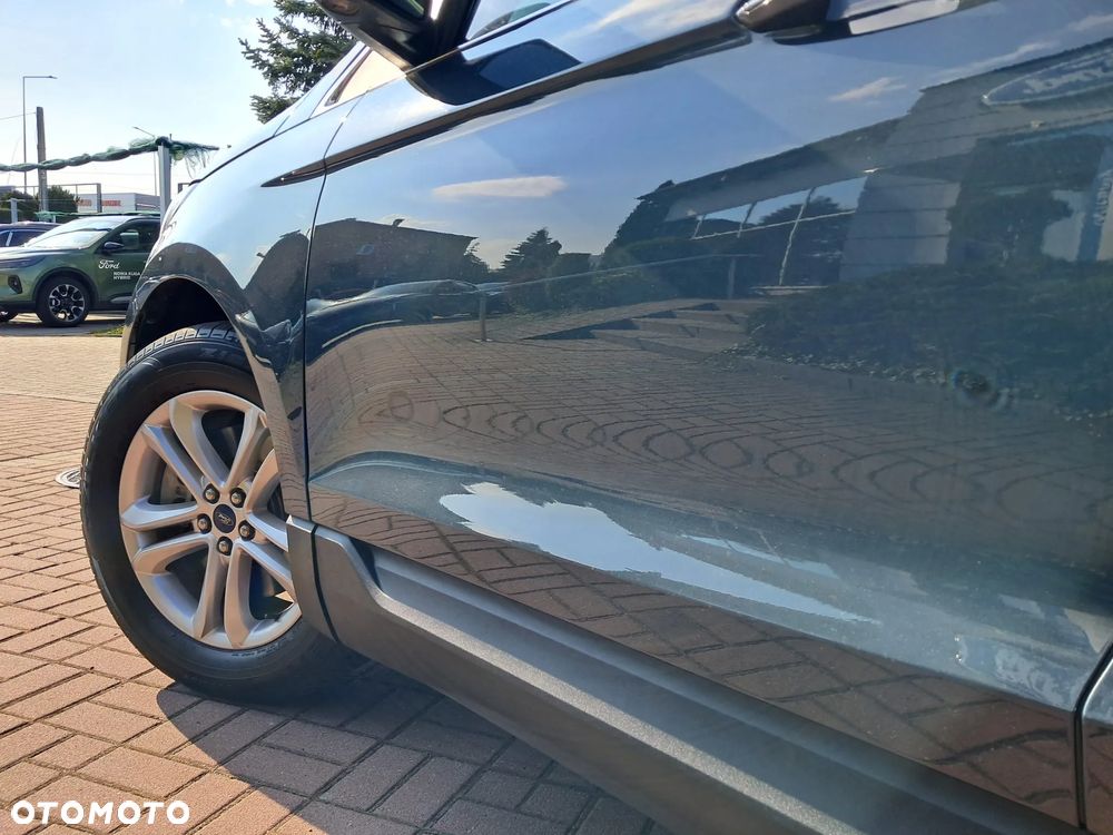 Ford Edge - 32