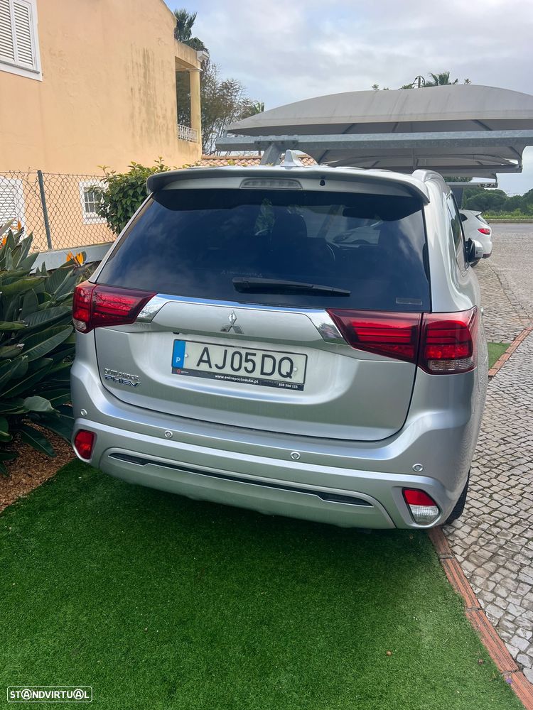 Mitsubishi Outlander 2.4 Ice Edition - 10