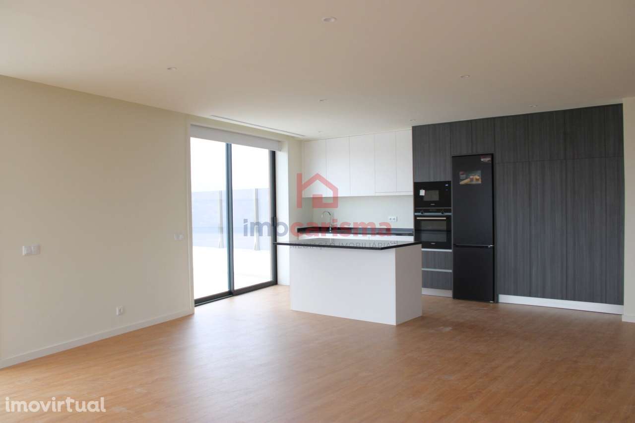 Apartamento T3 Novo, No Último Piso, Centro de Paços de Ferreira - Grande imagem: 2/46