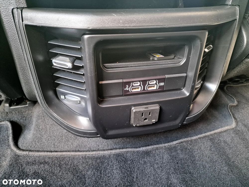 RAM 1500 5.7 Crew Cab Laramie - 31