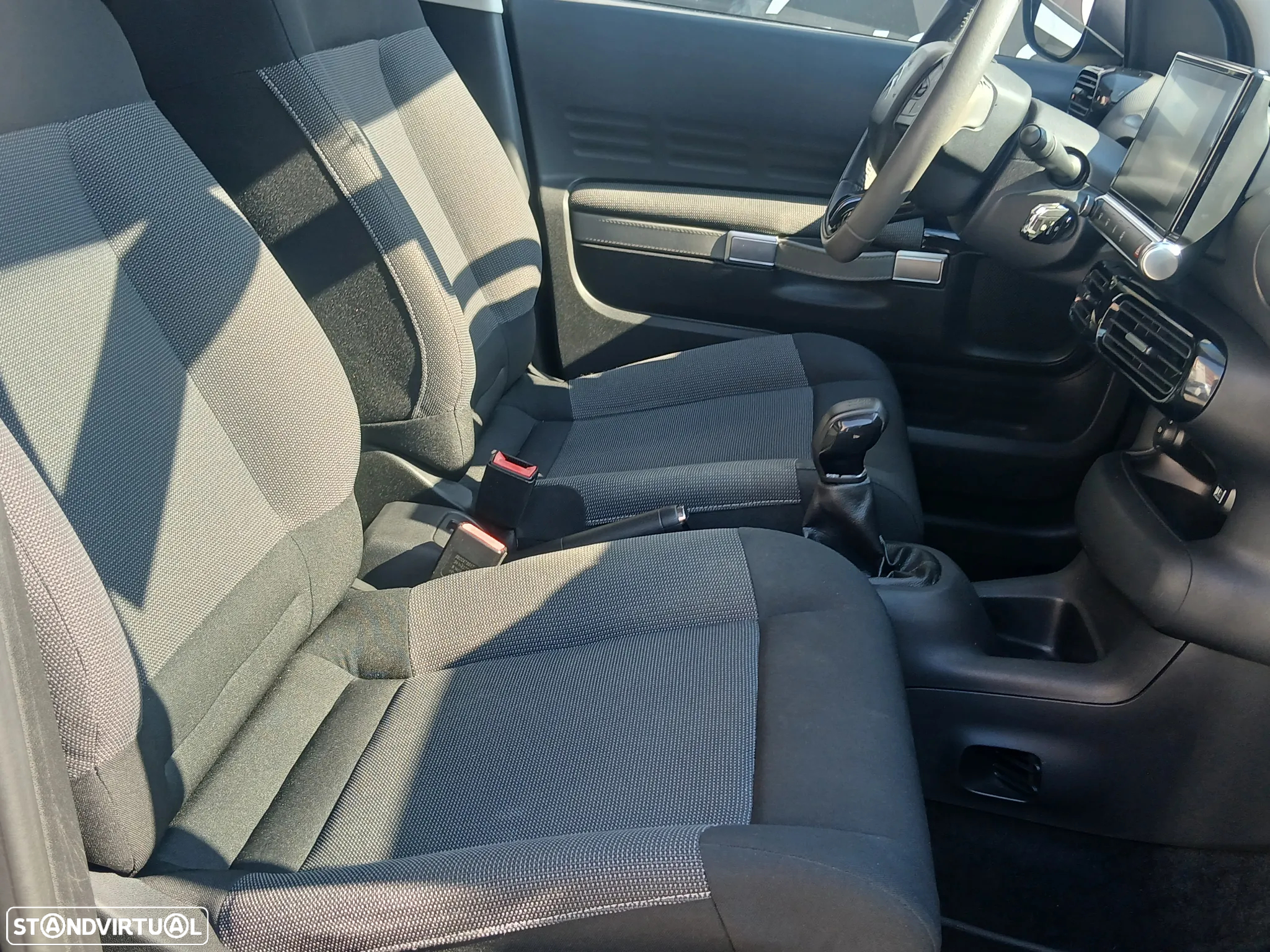 Citroën C4 Cactus 1.2 PureTech Shine - 19