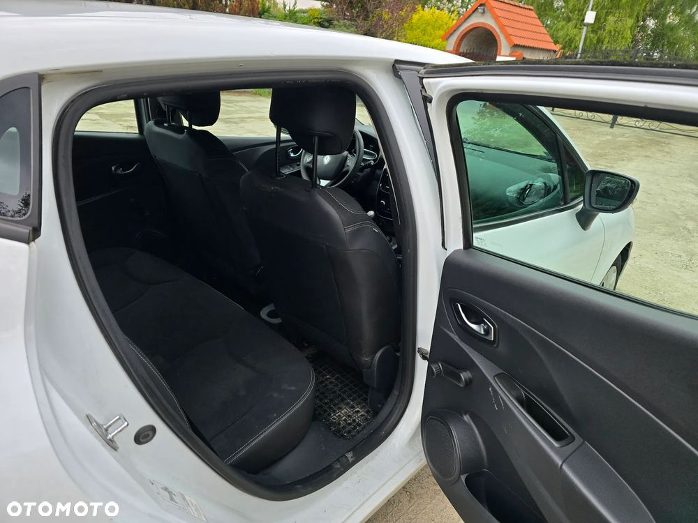 Renault Clio dCi 75 Expression - 9