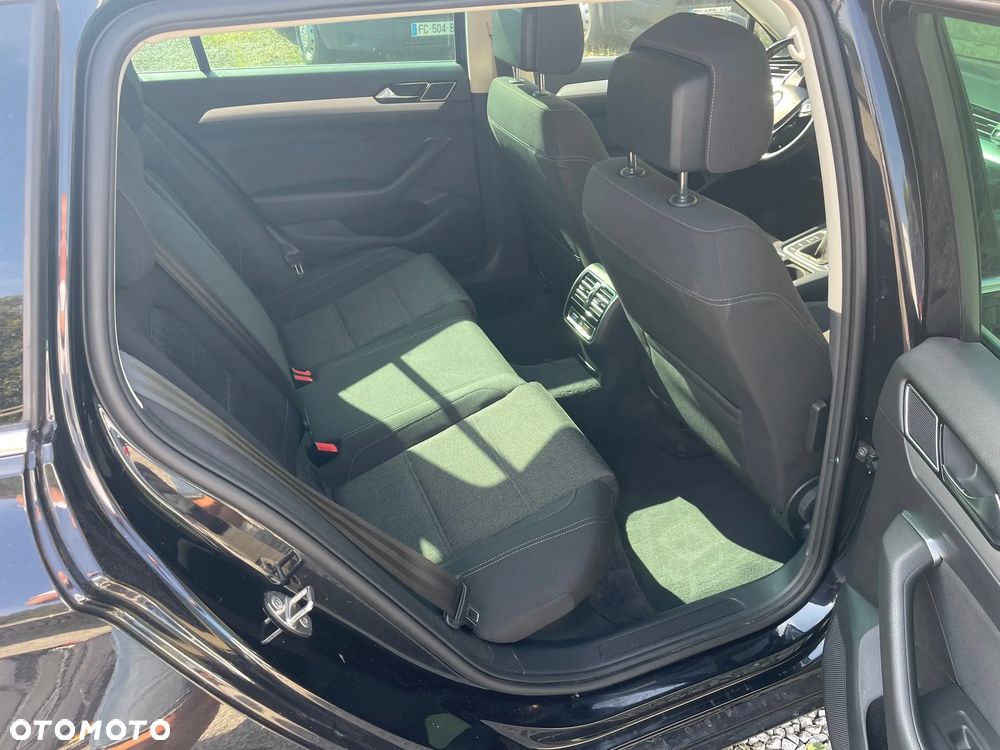 Volkswagen Passat Variant - 8