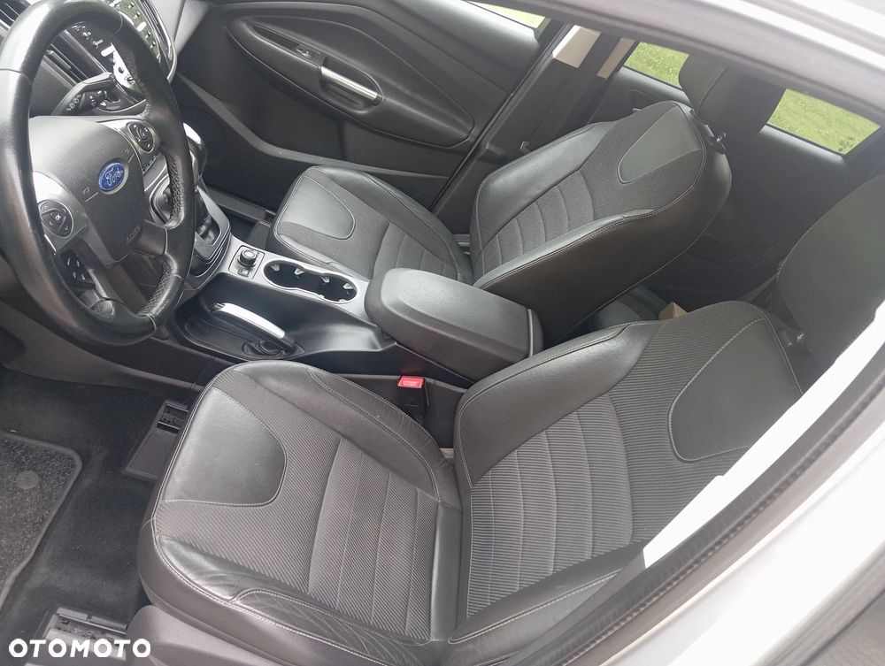 Ford Kuga 2.0 TDCi 4x4 Titanium - 15