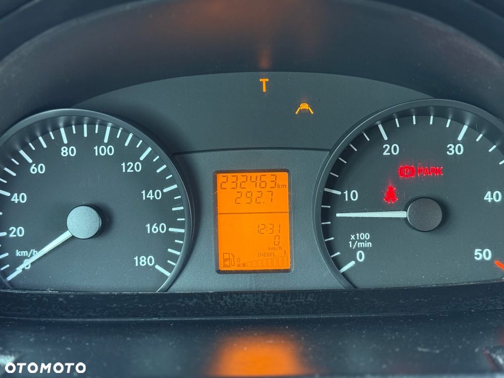 Mercedes-Benz SPRINTER 519CDI - 26