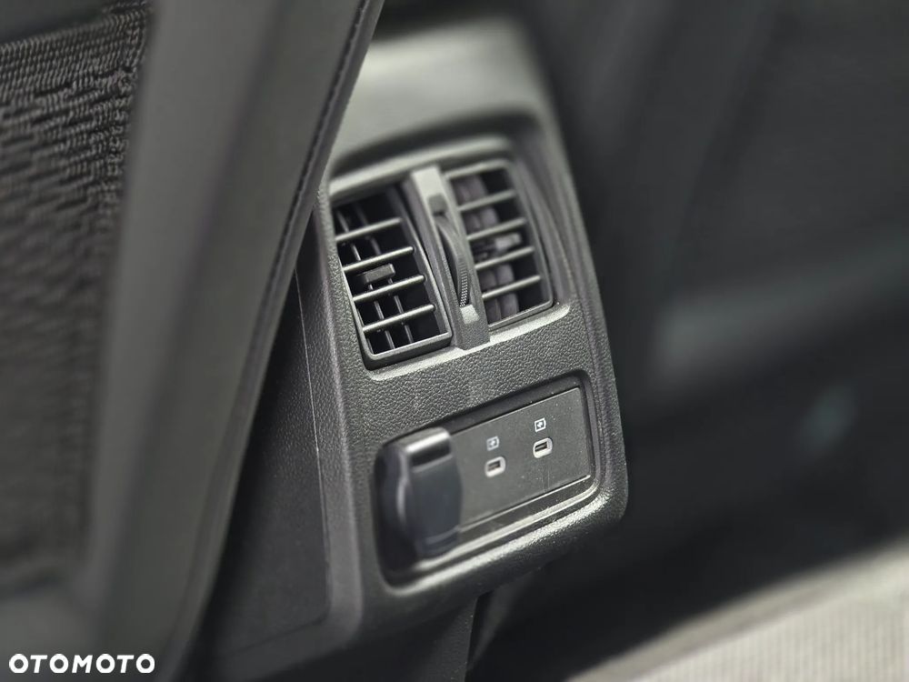 Renault Captur - 19