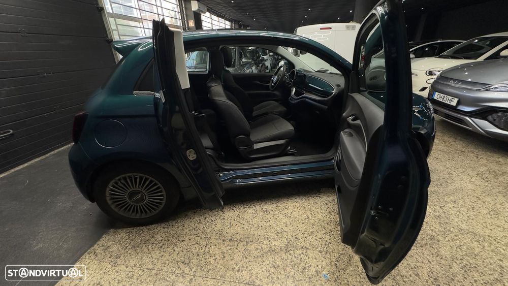 Fiat 500e 3 + 1 42kWh Icon - 3
