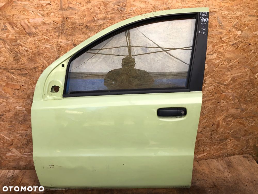A62. Drzwi Lewy Przód FIAT PANDA II Jasno Zielone (2003–2012) - Wysyłka
