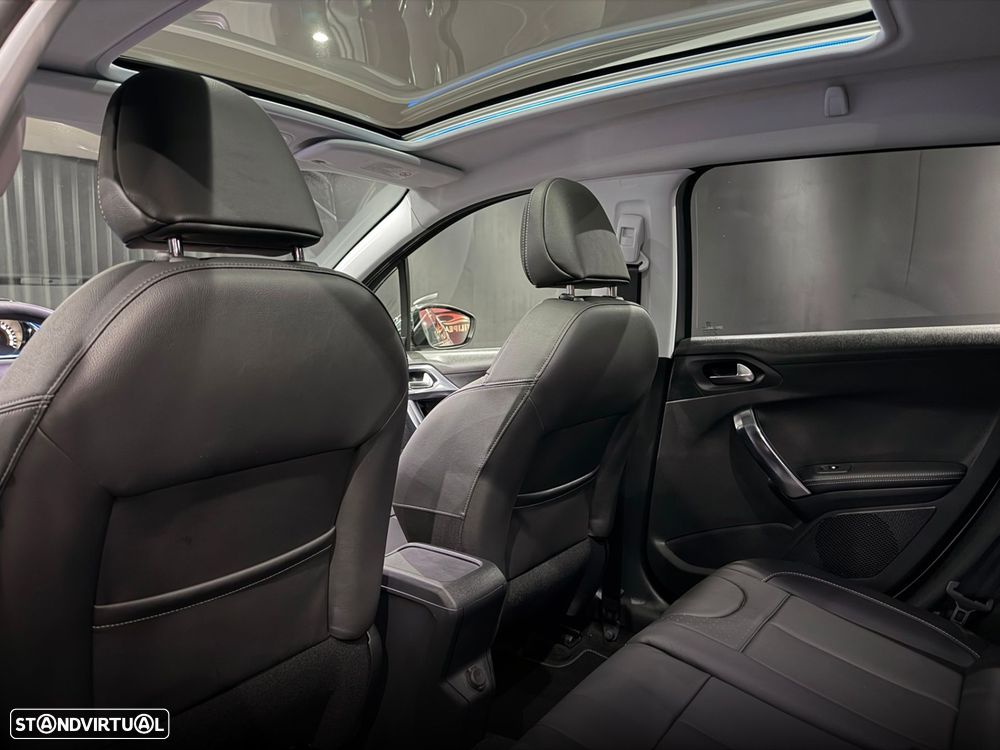 Peugeot 2008 1.6 VTi Allure - 30
