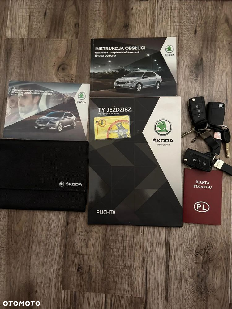 Skoda Octavia 2.0 TSI RS Challenge 245 DSG - 9