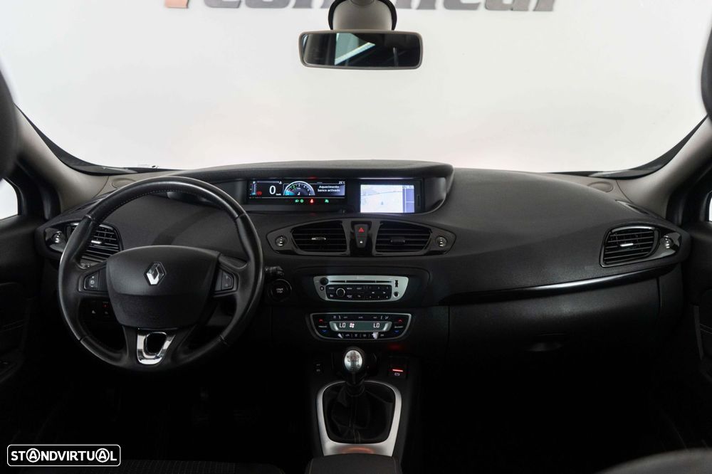 Renault Scénic 1.5 dCi Exclusive SS - 8