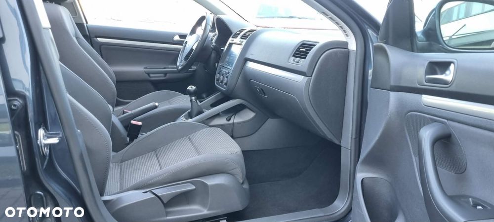 Volkswagen Golf - 14