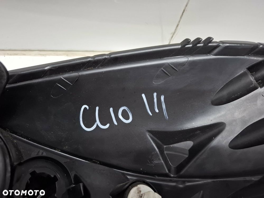 RENAULT CLIO 3 III 05-09 REFLEKTOR PRAWY PRZEDNI LAMPA PRAWA PRZEDNIA - 2