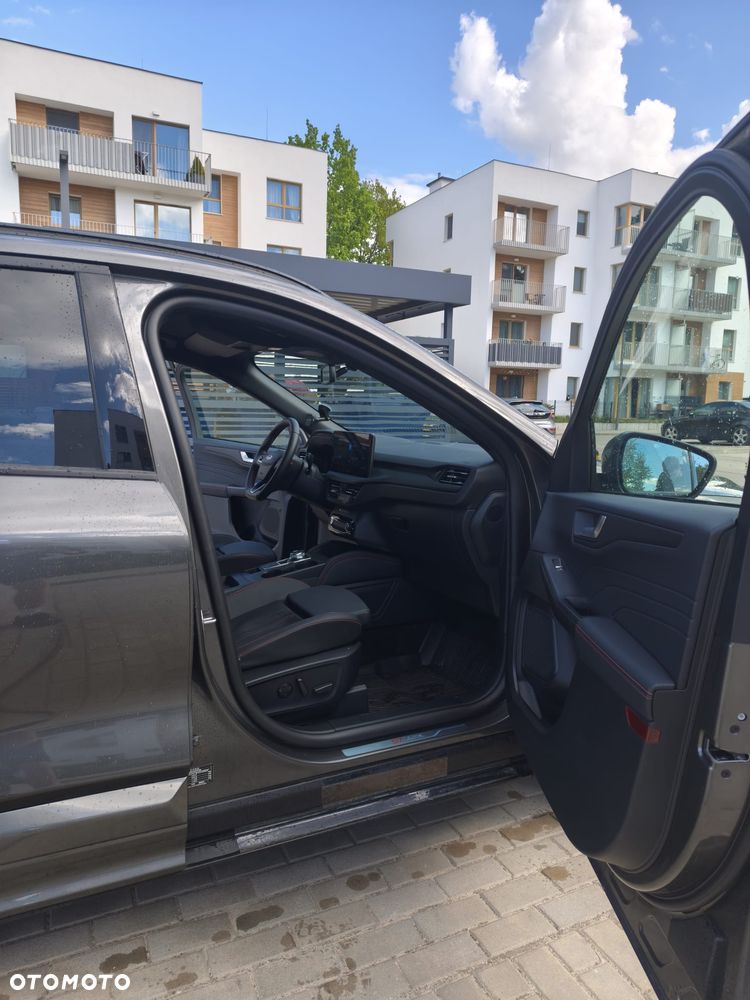 Ford Kuga - 9
