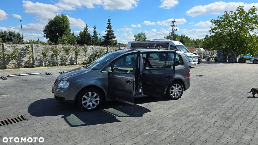 Volkswagen Touran 1.6 - 16