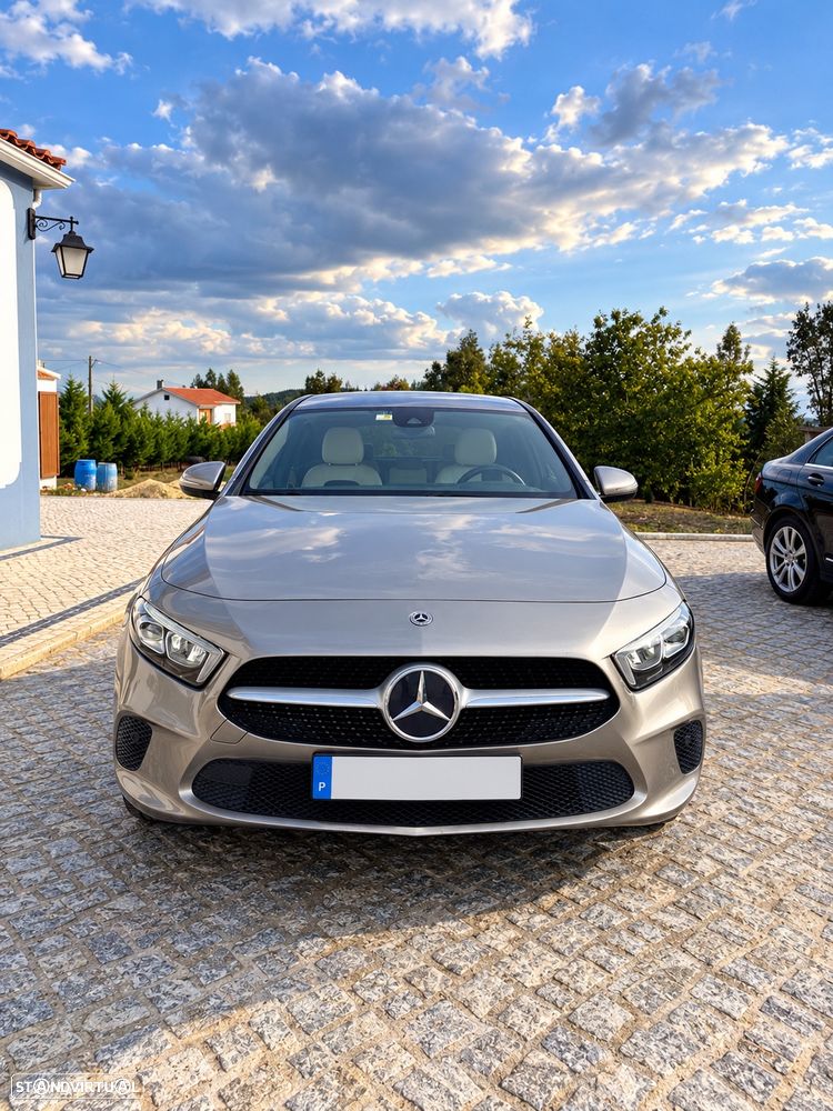 Mercedes-Benz A 180 Limousine d 7G-DCT AMG Line - 2
